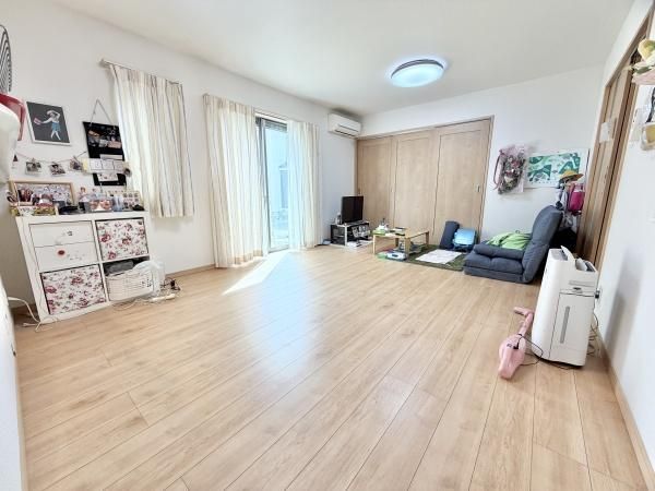 Modern 4LDK House for Sale in Sakurai, Nara - 98.94 sqm - Thumbnail 3