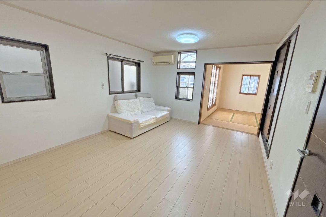 4SLDK Detached House for Sale in Settsu City, Osaka - Thumbnail 2