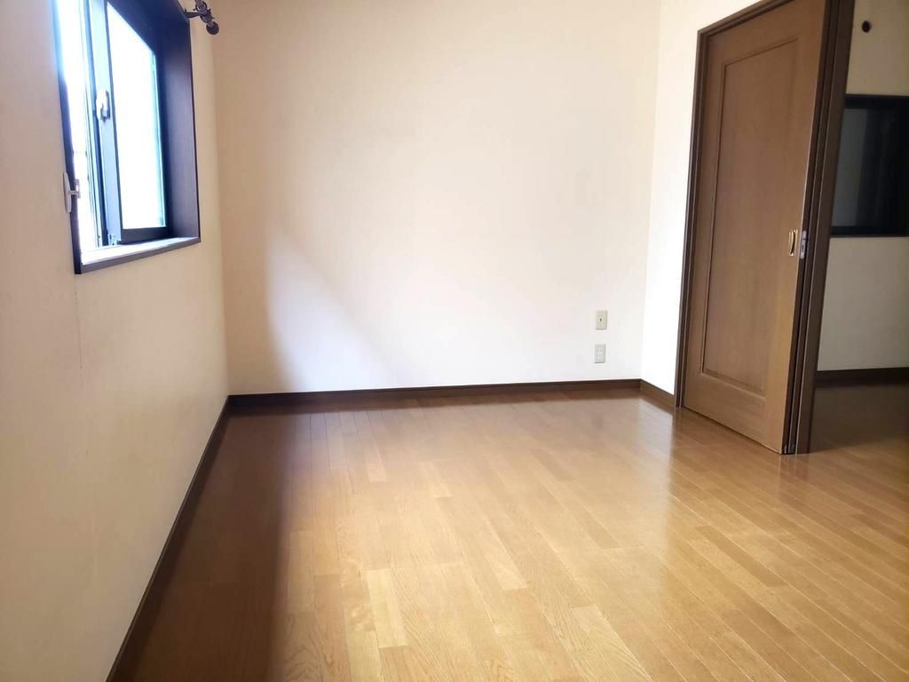 4LDK Detached House for Sale in Kadoma City, Osaka - Thumbnail 3