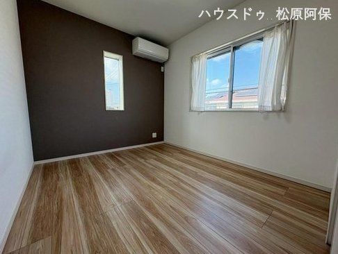 4SLDK Modern House for Sale in Sakai Mihara Ward, Osaka - Thumbnail 4