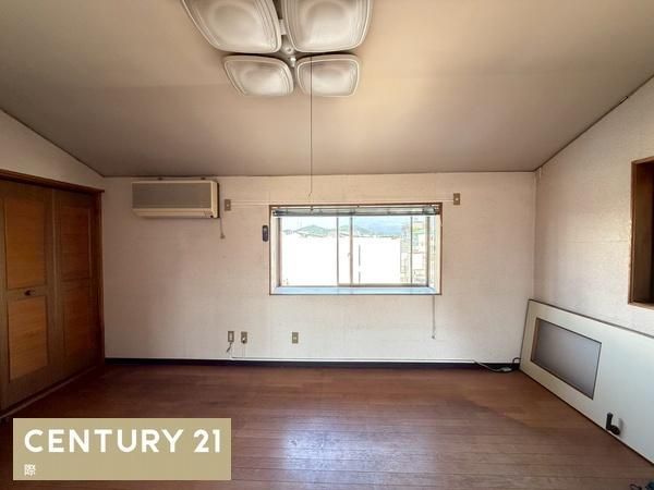 4LDK House for Sale Near Tanaka-guchi Station in Wakayama - Thumbnail 4