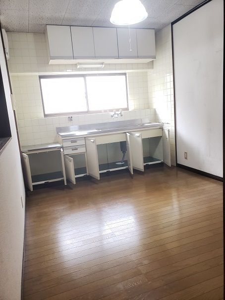 3LDK Detached House for Sale in Neyagawa, Osaka - Thumbnail 4