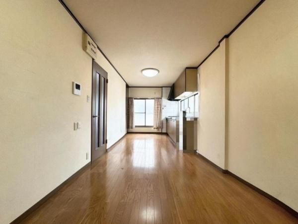 3LDK Steel House for Sale in Higashiosaka, Osaka - Thumbnail 2