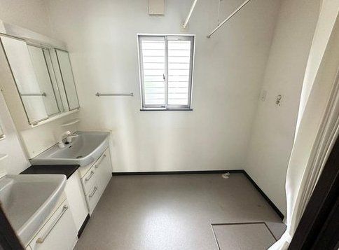 6LDK Detached House for Sale in Matsubara, Osaka - 128.34 sqm - Thumbnail 4