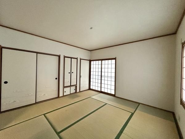 4LDK Detached House for Sale in Habikino, Osaka - 94.4 sqm - Thumbnail 3