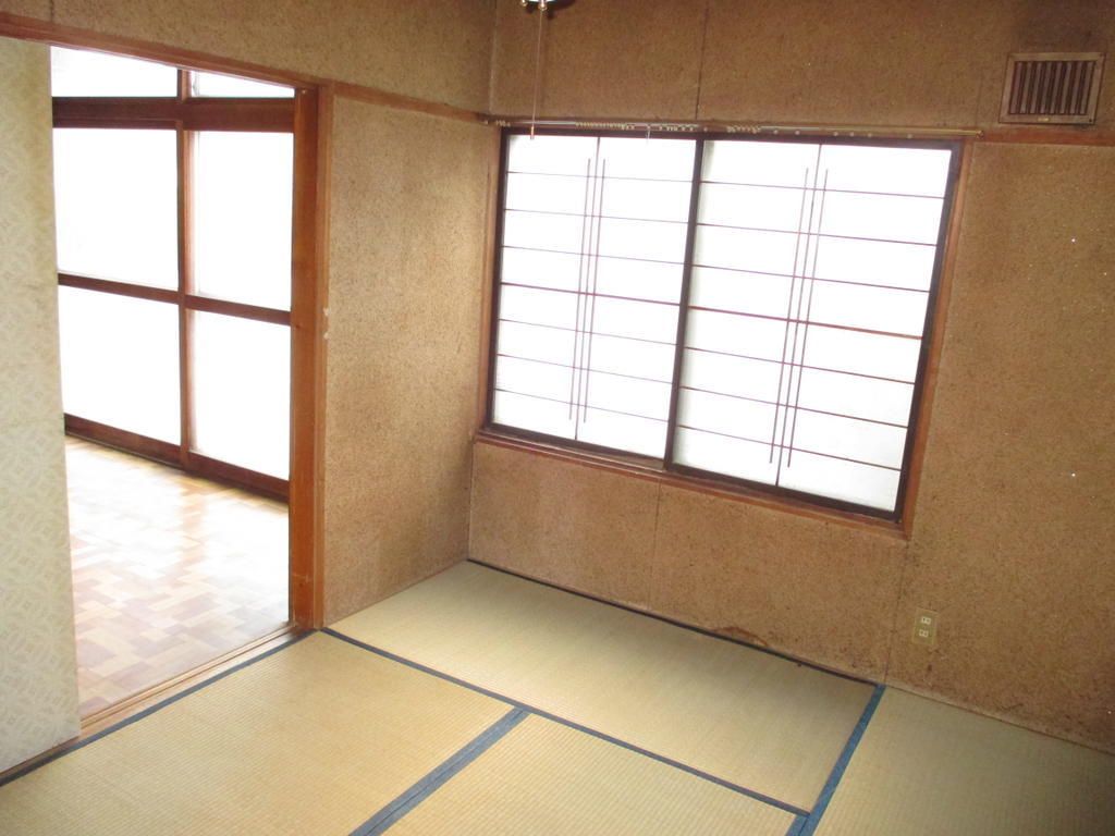 Two-Building 4DK House for Sale in Kitami, Hokkaido - Thumbnail 2