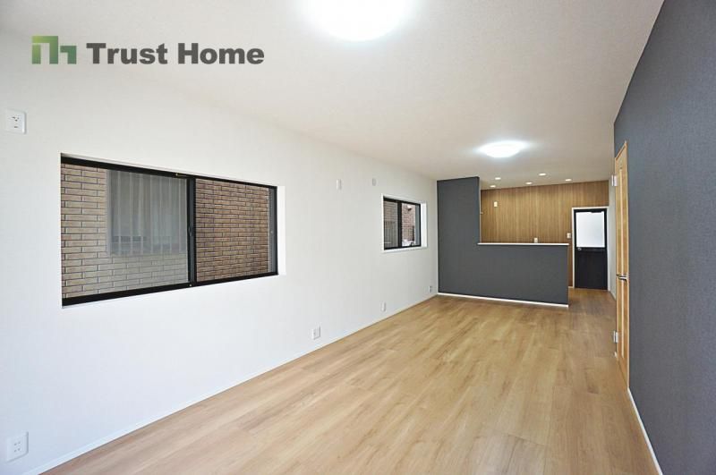 Renovated 3LDK House for Sale in Kobe Nagata Ward, Hyogo - Image 1