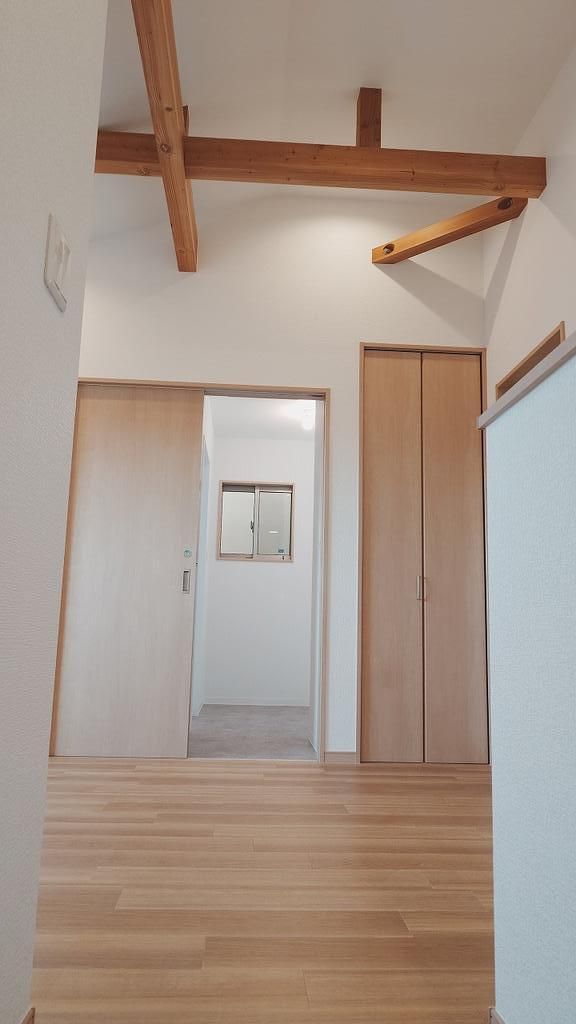 Renovated 3LDK House for Sale near Shishibashi Station, Sakai - Thumbnail 2