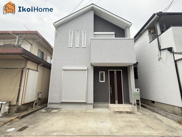 2017-Built 3LDK House in Quiet Akashi Neighborhood | Near Okubo Station - Image 1