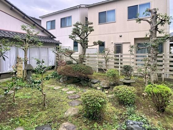 5-Bedroom Single-Story House with Tea Room in Kanazawa - Thumbnail 2