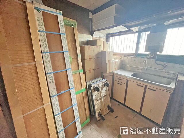 4K House for Sale in Takaishi, Osaka - 6 Min Walk to Station - Thumbnail 3