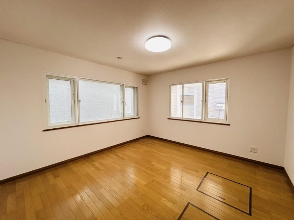 Renovated 5LDK Family Home Near Chiyodai Station, Hakodate - Thumbnail 4