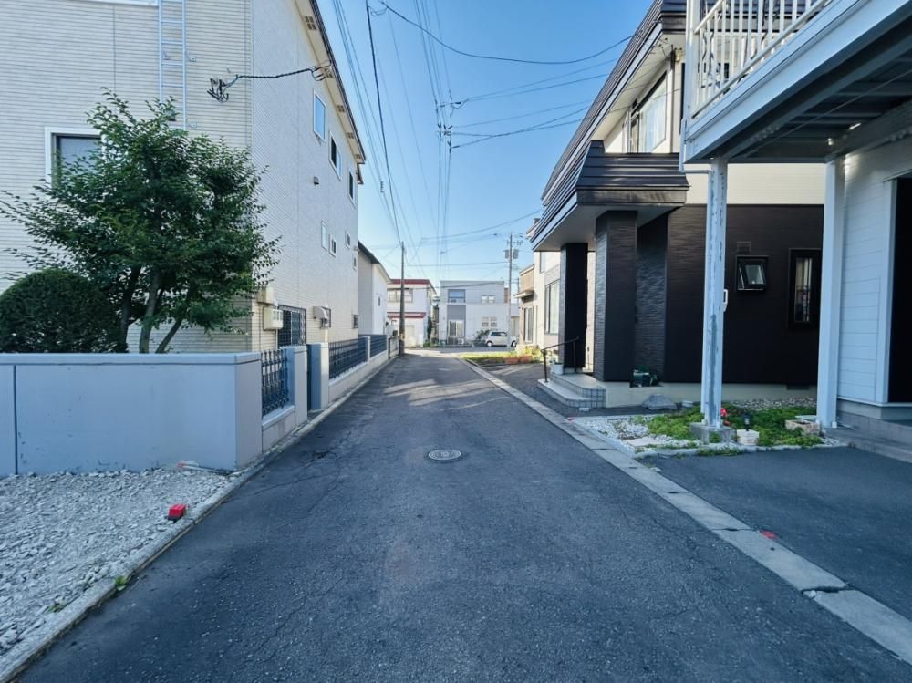 Renovated 5LDK Family Home Near Chiyodai Station, Hakodate - Thumbnail 2