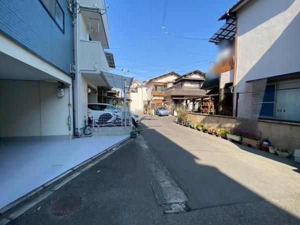 Renovated 4SLDK House Near Suminodo Station in Daito City - Thumbnail 2