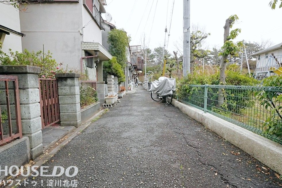2-Story Japanese-Style House near Hattori Tenjin Station, Toyonaka - Thumbnail 3