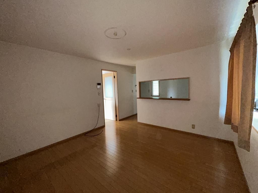 4SLDK Detached House for Sale in Himeji, Hyogo - 116.18㎡ - Thumbnail 2