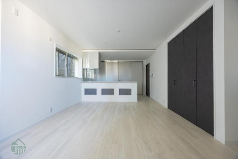 Renovated 2020 3LDK House with Study & Garden in Kobe Tarumi - Thumbnail 2