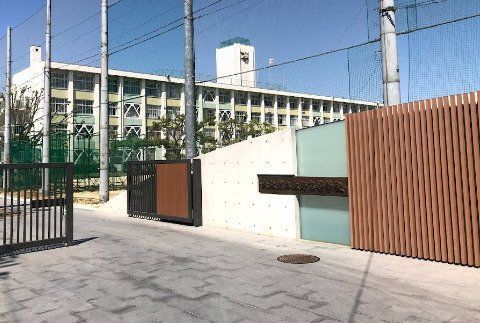 4LDK House for Sale in Matsubara City, Osaka - Thumbnail 3