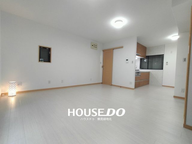 Renovated 4LDK House with Loft near O-hiro Station, Moriguchi - Thumbnail 2
