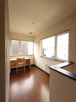 Modern 3LDK House in Hokuto, Hokkaido | 2016 Build - Thumbnail 4