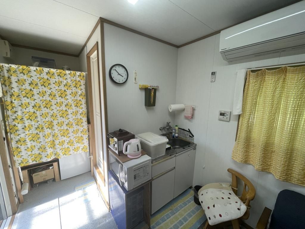 Container House with Sea View in Shirahama, Wakayama - Thumbnail 4