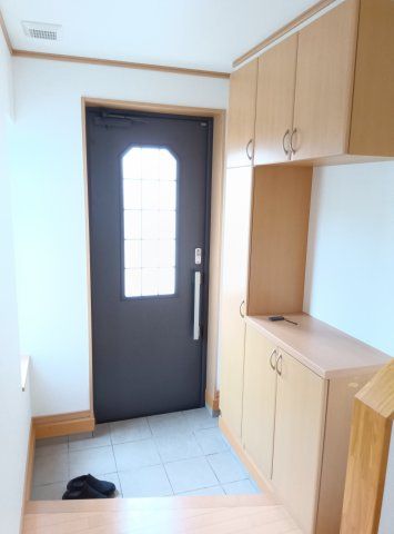 Renovated 4LDK House with Sea View in Otaru, Hokkaido - Thumbnail 2