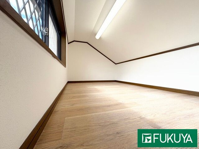 3LDK Used House for Sale in Toyonaka, Osaka - Thumbnail 3