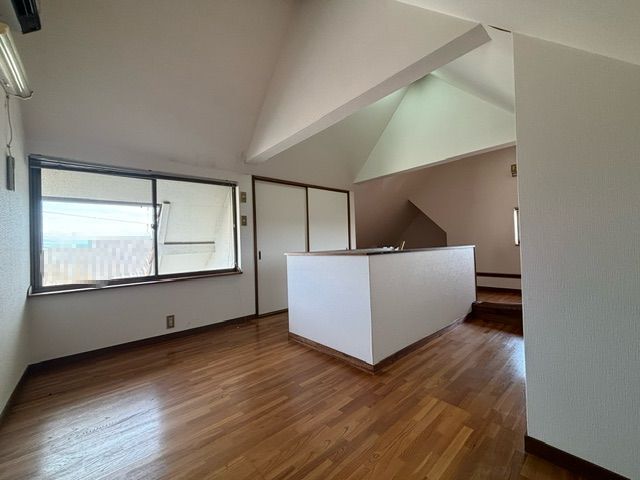 5LDK House for Sale in Ikoma, Nara with Garden Space - Thumbnail 4