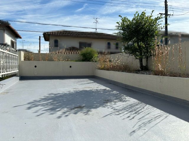 5LDK House for Sale in Ikoma, Nara with Garden Space - Thumbnail 2