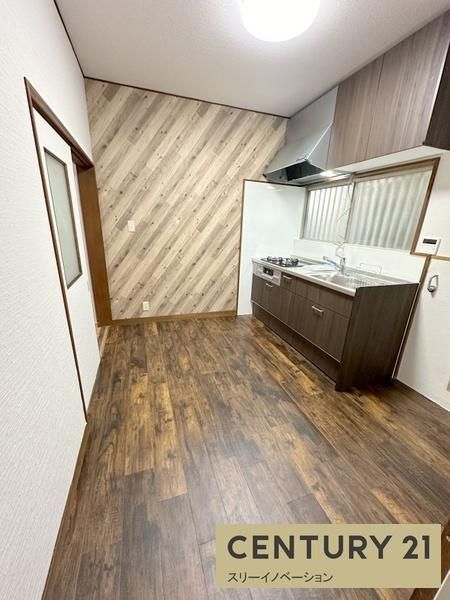 Renovated 3DK House for Sale in Osaka Taisho Ward - Investment Property - Thumbnail 2