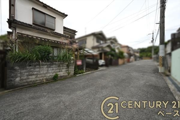 5DK Detached House for Sale in Kashiwara City, Osaka - Thumbnail 2