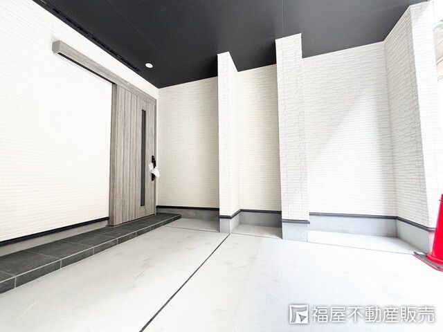 3-Story New Build House Near Konohama Station, Osaka - Thumbnail 2