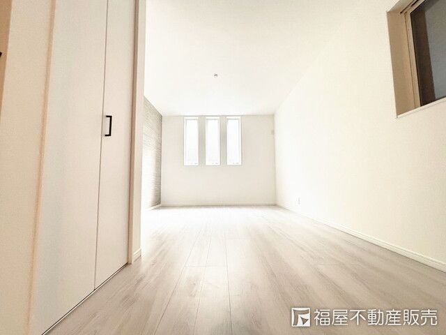 3-Story New Build House Near Konohama Station, Osaka - Thumbnail 3
