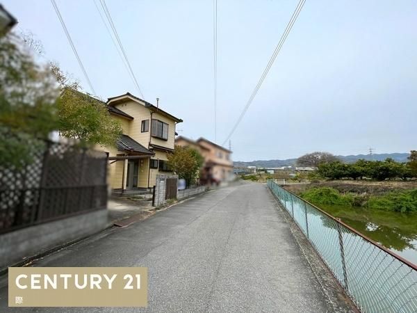4LDK Detached House for Sale in Kinokawa, Wakayama - Thumbnail 2
