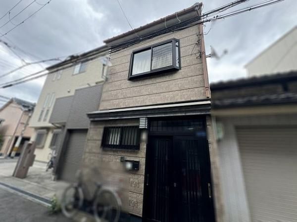 Osaka Terraced House: 2LDK Near Nishi-Tengachaya Station - Thumbnail 2