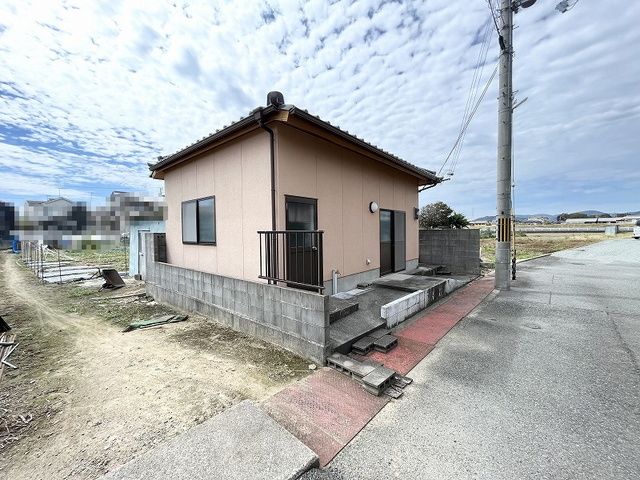 5DK Corner Lot House in Himeji with Carport | 980万円 - Thumbnail 4