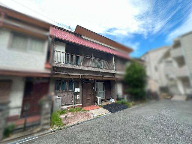 Renovated 3DK Terrace House for Sale in Itami, Hyogo - Thumbnail 4