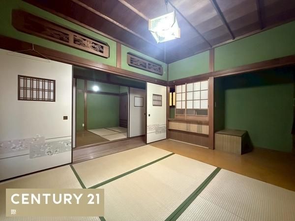 3LDK Detached House for Sale in Wakayama City, Wakayama - Thumbnail 2