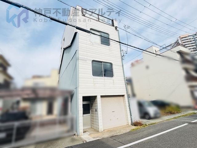 4-Story Steel House with Office in Kobe's Nagata Ward - Thumbnail 2