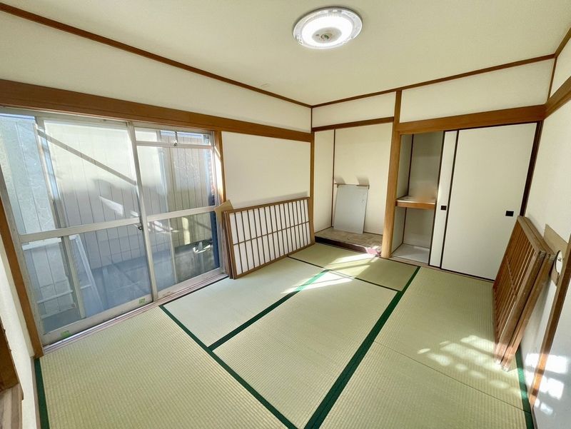 Renovated 3LDK House in Kobe's Tarumi Ward Near Akashi Bridge - Thumbnail 2