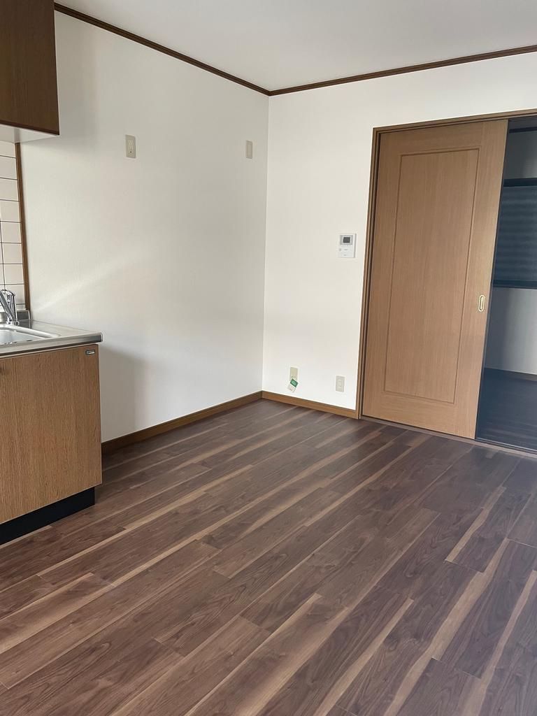 Renovated 3-Story House for Sale in Fushimi Ward, Kyoto - Thumbnail 3