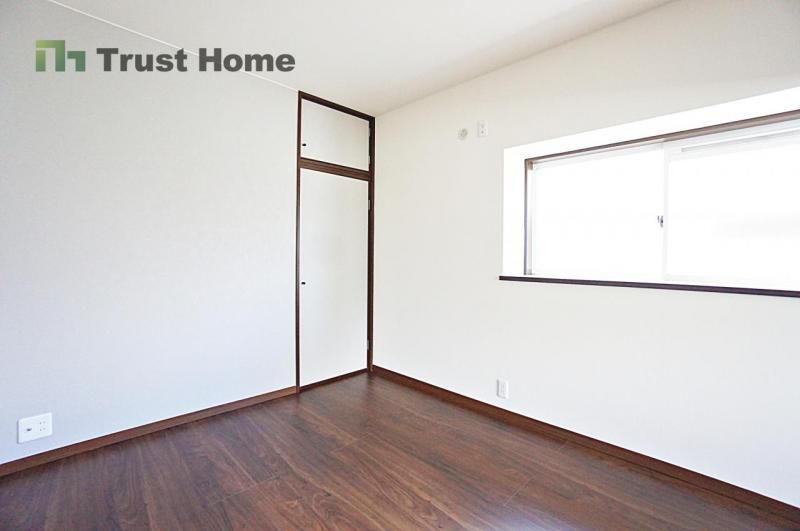 Renovated 4LDK House with 2 Car Parks in Kobe Kita Ward - Thumbnail 3