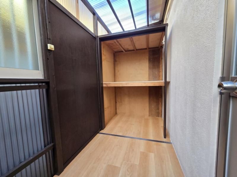 Renovated 3LDK House for Sale in Higashi-Osaka, Osaka - Thumbnail 2