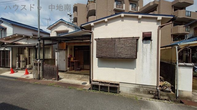 4LDK Detached House for Sale in Himeji, Hyogo - 3.5 Million Yen - Thumbnail 2