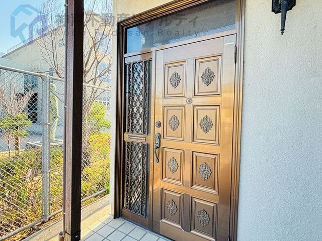 2LDK Detached House for Sale near Suma Kaihin Koen Station, Kobe - Thumbnail 2