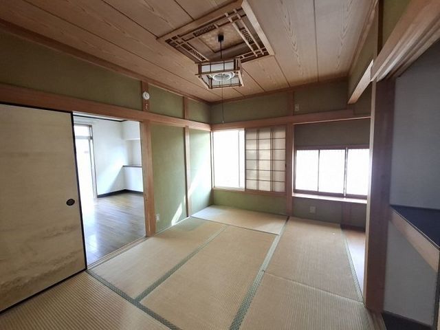 4LDK Detached House for Sale in Kumanori, Osaka - Thumbnail 3