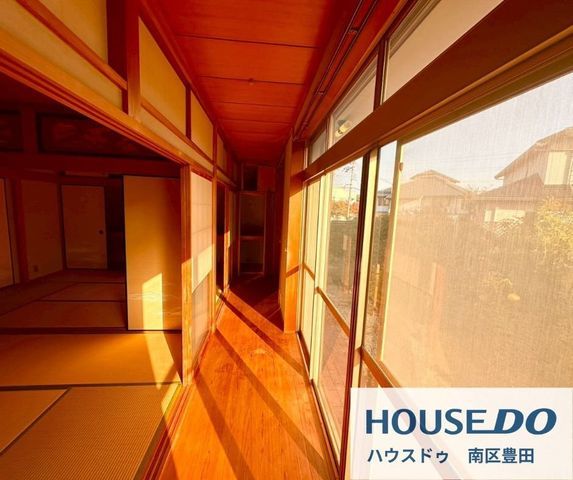 5-Bedroom Reinforced Concrete House with Large Garden in Sakai, Osaka - Thumbnail 3