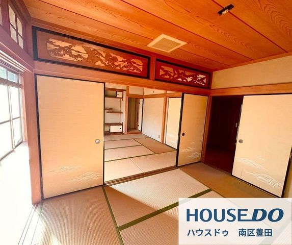 5-Bedroom Reinforced Concrete House with Large Garden in Sakai, Osaka - Thumbnail 4