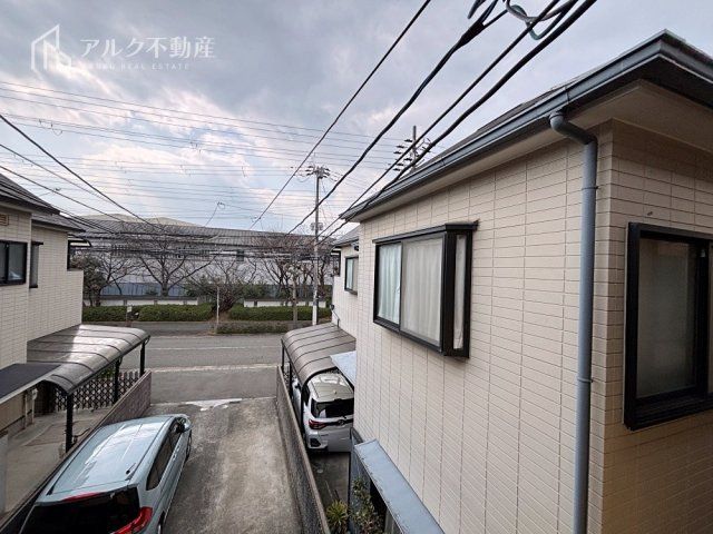 Renovated 3LDK House Near Koshukawa Station, Nishinomiya - Thumbnail 4