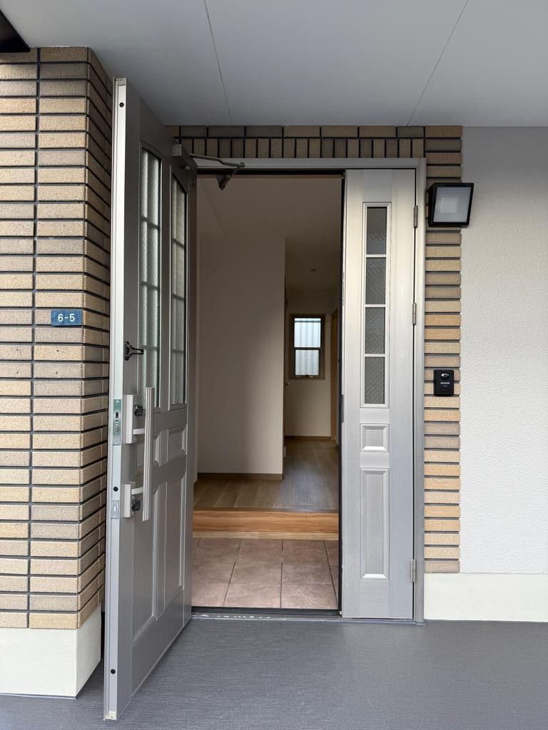 Fully Renovated 4LDK House Near Takayasu Station, Yao City - Thumbnail 3